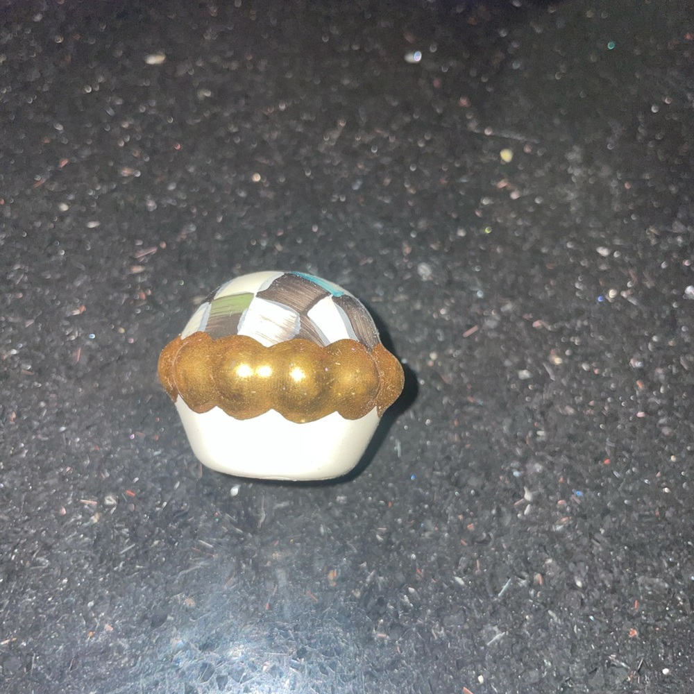 Mackenzie child knobs - Picture 4 of 4